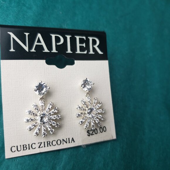 2/15$ NWT Napier cubic zirconia white and silver tone earrings - Picture 2 of 4